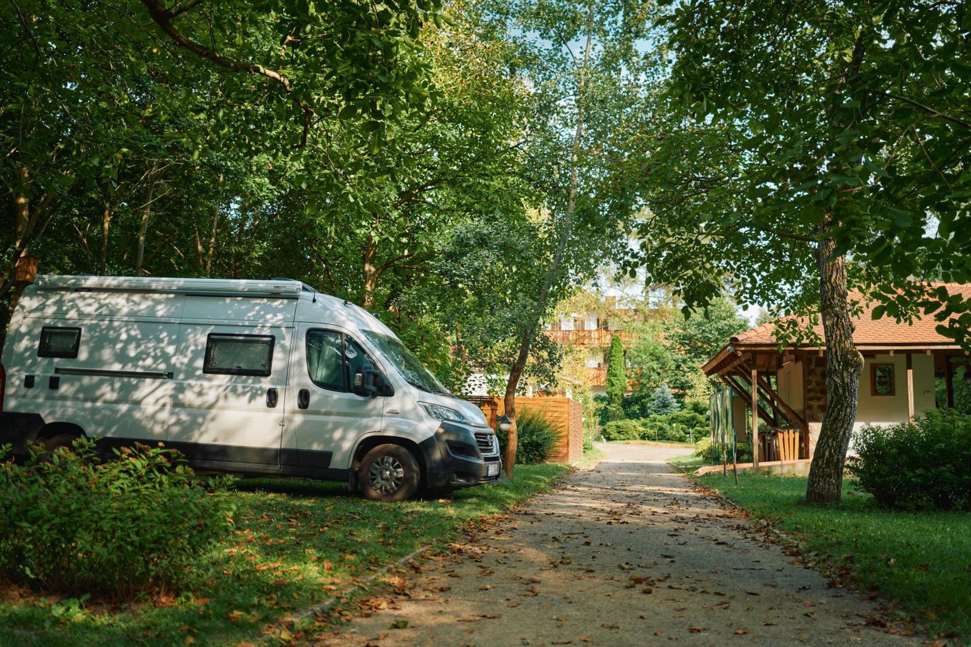 Oeko-Park Panzio, Kemping Es Rendezvenykoezpont Szarvasko Экстерьер фото