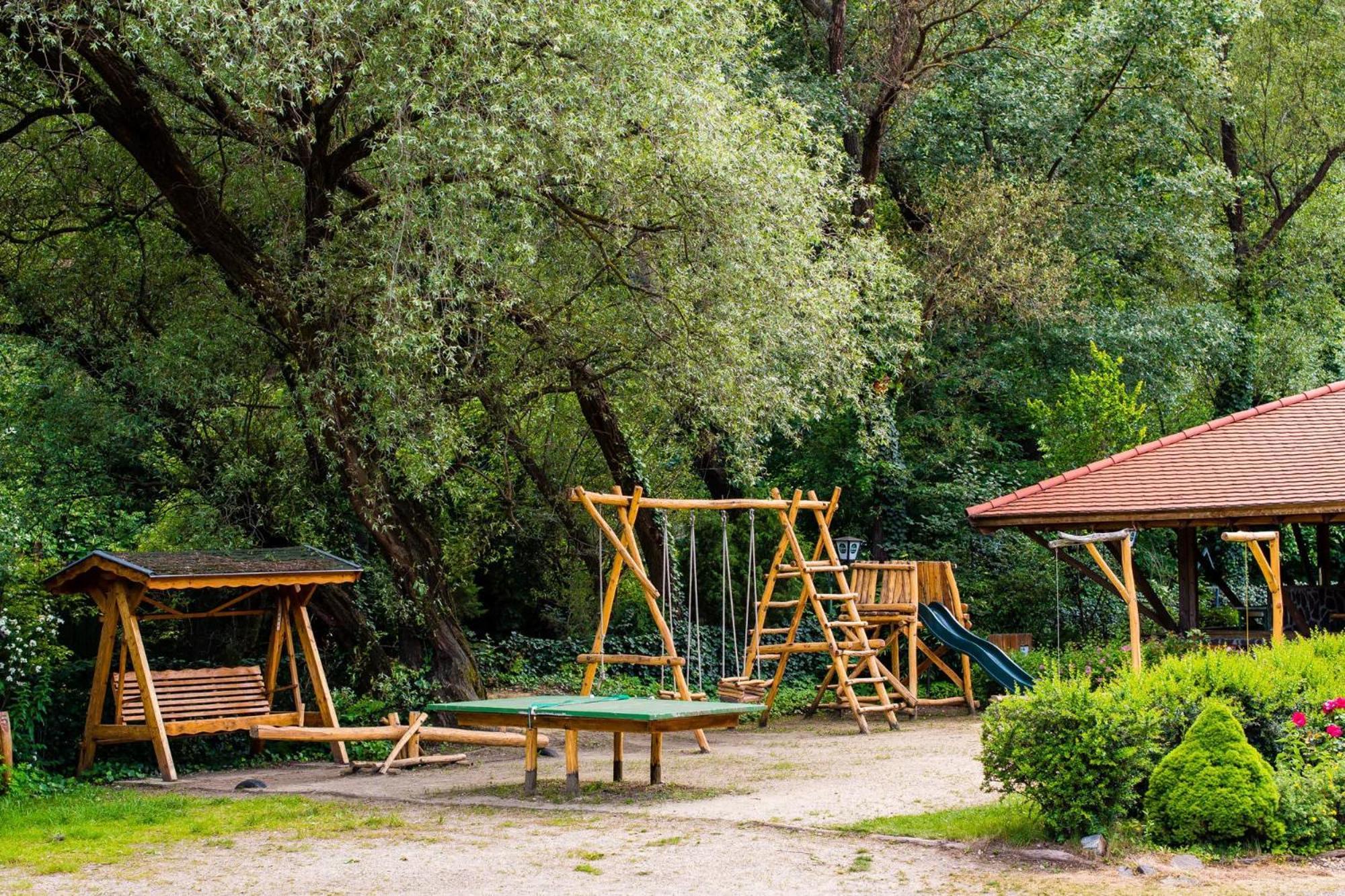 Oeko-Park Panzio, Kemping Es Rendezvenykoezpont Szarvasko Экстерьер фото